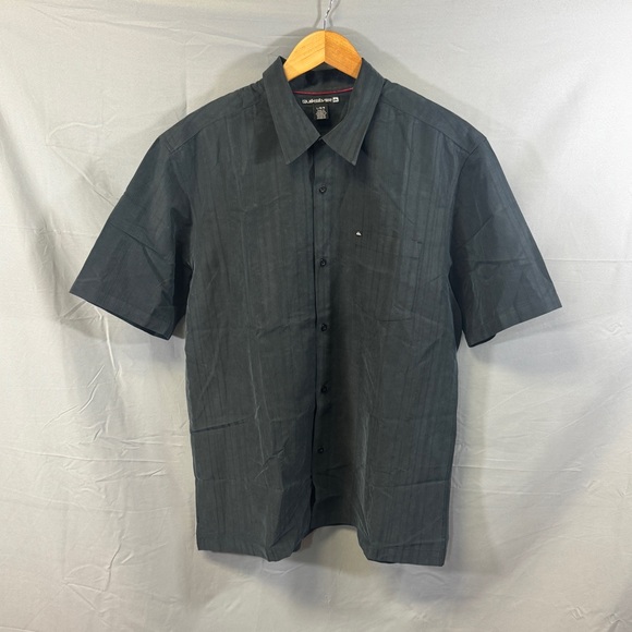 Quiksilver Shirt Mens Large Black Short Sleeve Button Up Rayon Blend A109715 - Picture 1 of 7